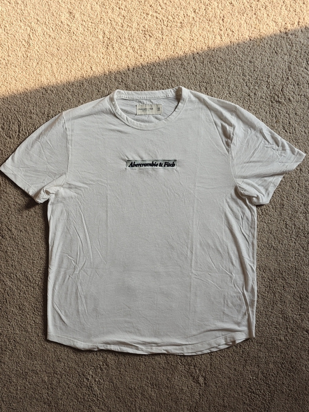 Abercrombie & Fitch | White Logo Tee